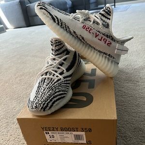 Yeezy 350 v2 zebra